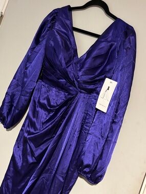 NWT Deep Purple Satin V-Neck Midi Dress